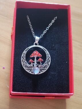 🌹New🌹Red Mushroom Pendant Necklace - Women Jewelry